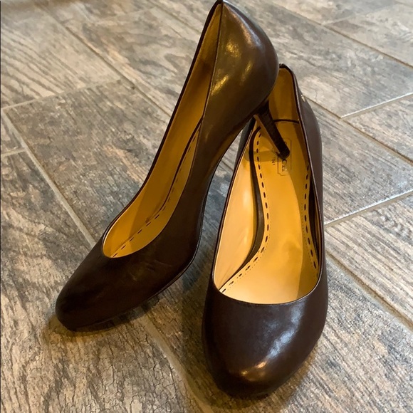 Coach Leather pumps sz 8.5 NWOT - Picture 2 of 6
